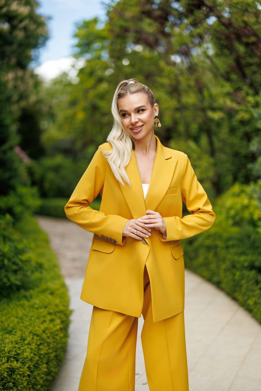 Signature Tailored Wide-Leg Suit