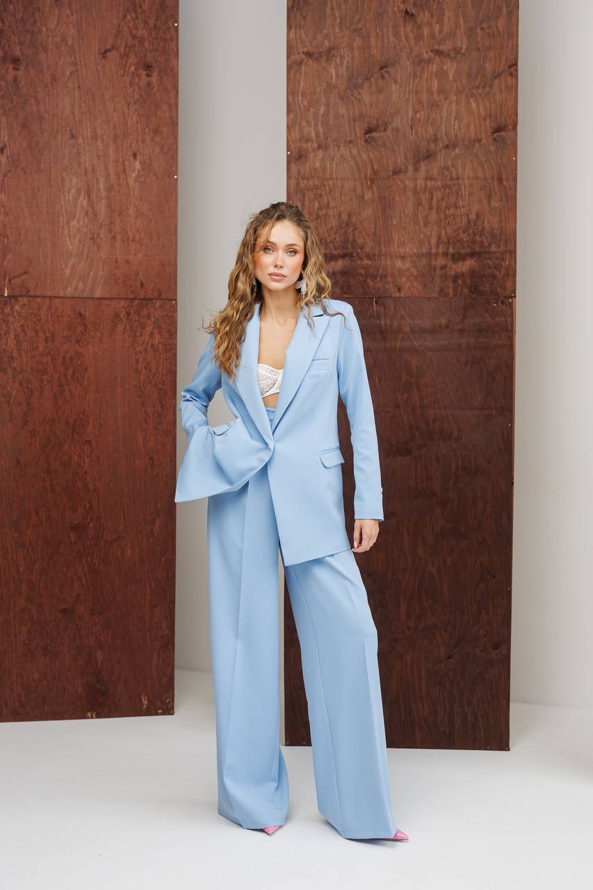 Signature Tailored Wide-Leg Suit