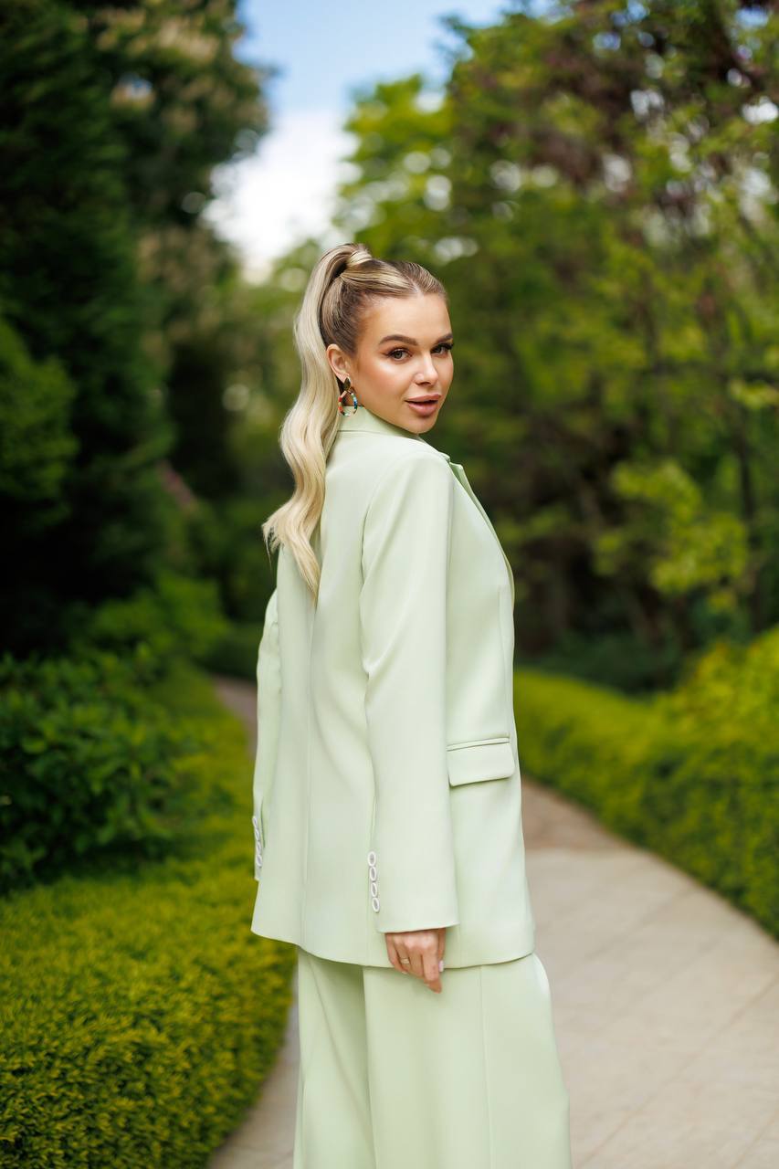Signature Tailored Wide-Leg Suit