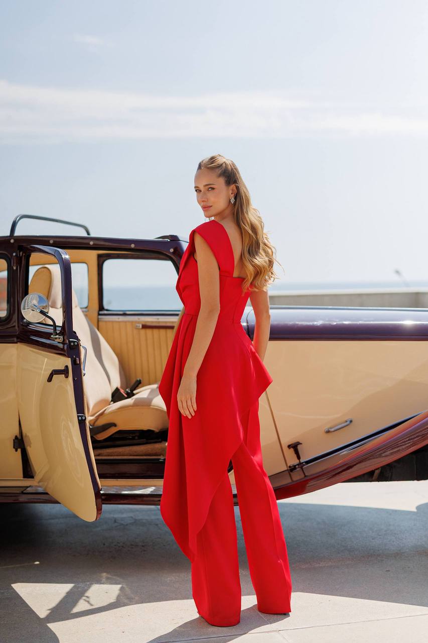 Jasmin One-Shoulder Basque Suit Set
