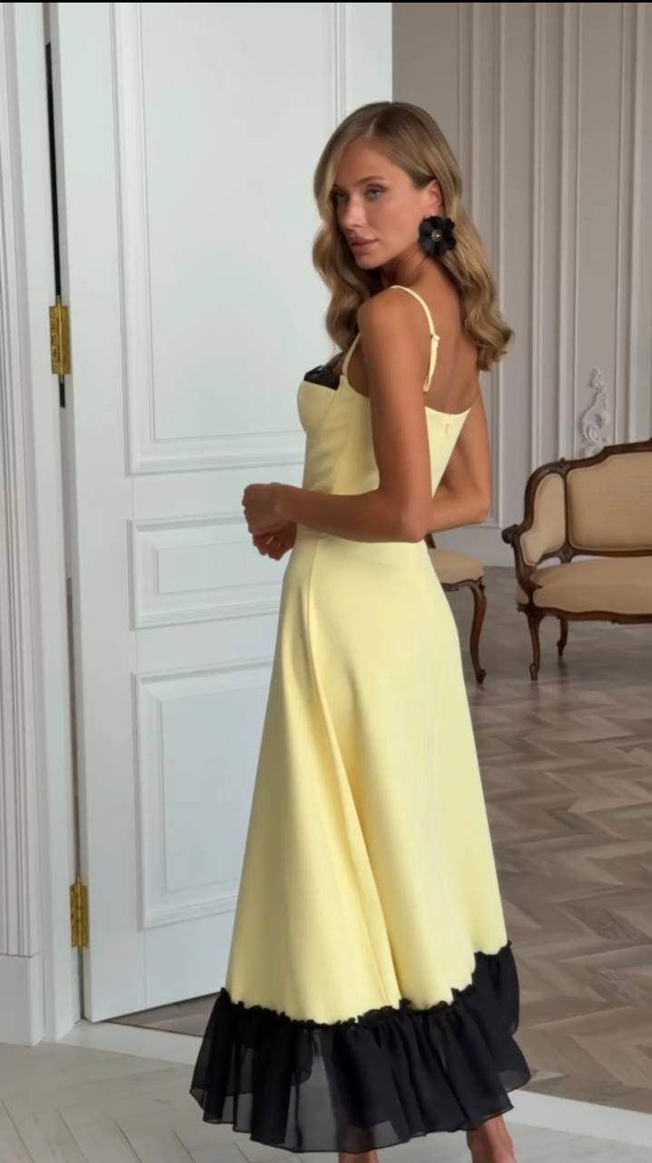 Amelie Lace Midi Dress Lemon